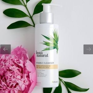InstaNatural Vitamin C Cleanser